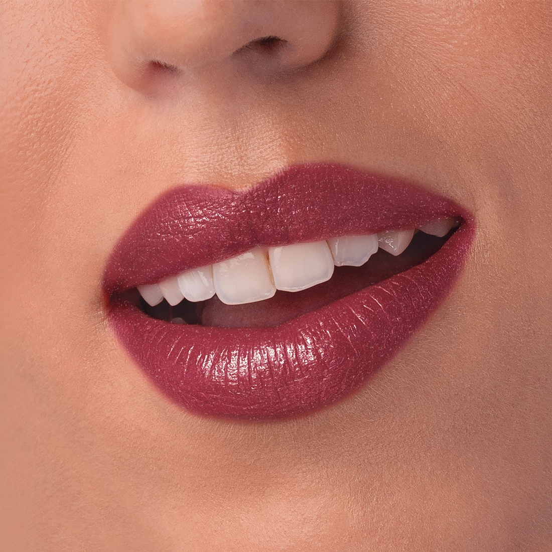 JAFRA Color Passion Labial en Barra Scarlet Muse 4 g