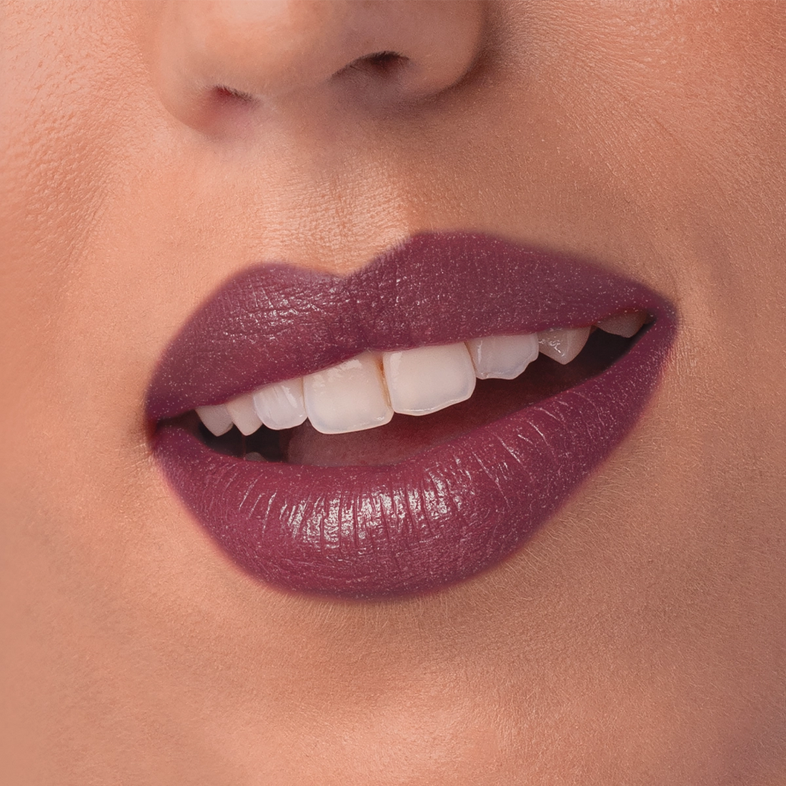 JAFRA Color Passion Labial en Barra Merlot Radiance 4 g